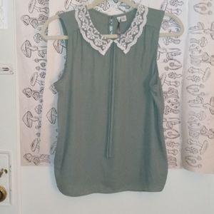 Green Lace Collar Sleeveless Blouse
